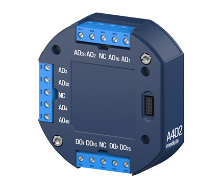 Accura 3700에 결합 가능한 A4D2 모듈은 아날로그 출력 4채널과 디지털 출력 2채널을 지원한다.